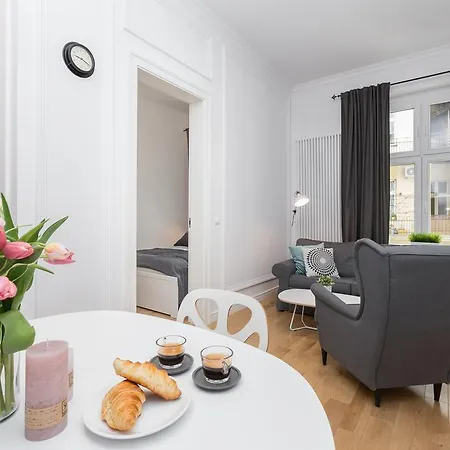 Appartamento Tenczynska 3 *